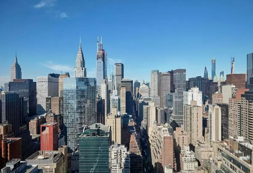 اتاق استاندارد با تخت دو نفره بزرگ, Millennium Hilton New York One Un Plaza