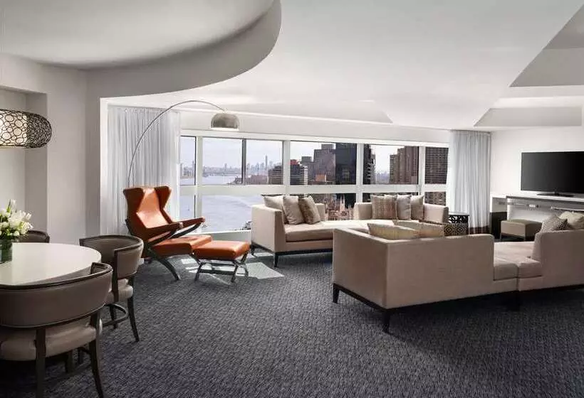 اتاق استاندارد, Millennium Hilton New York One Un Plaza