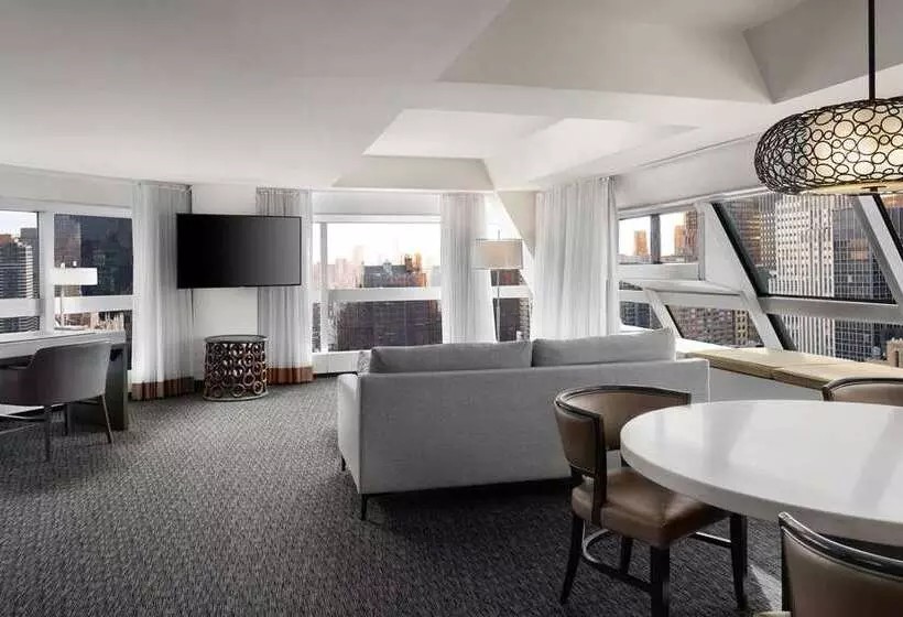 سوییت, Millennium Hilton New York One Un Plaza