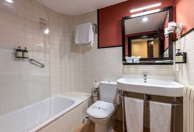 غرفة قياسية, Monasterio Benedictino