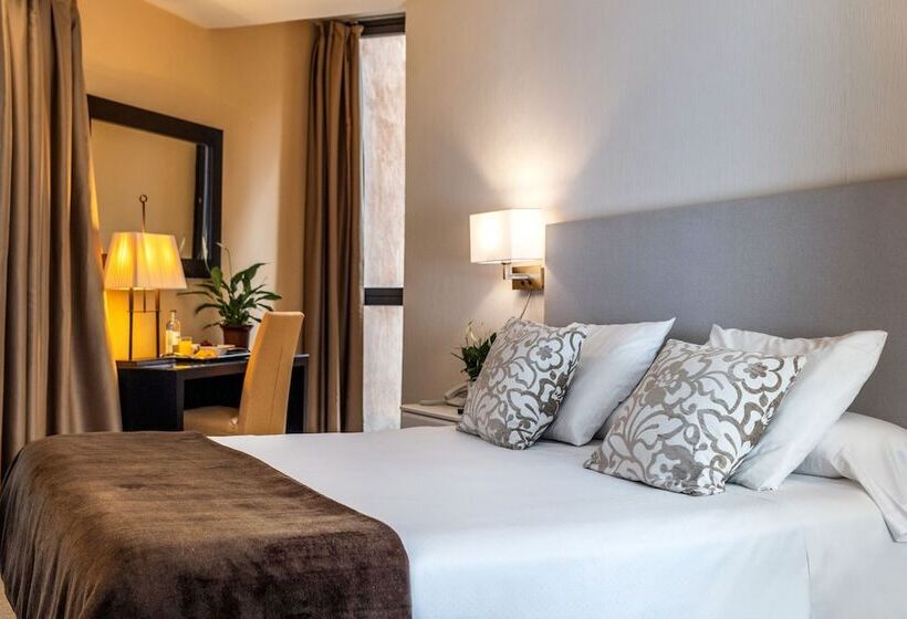 غرفة قياسية, Monasterio Benedictino