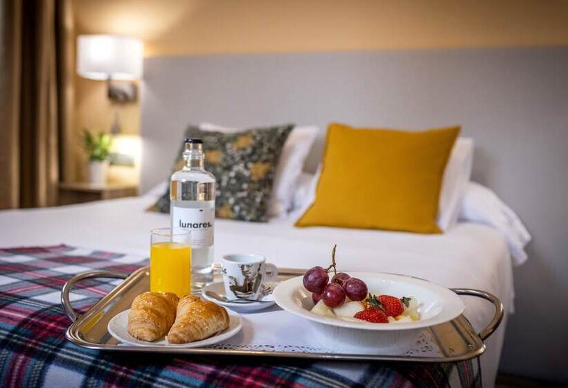 غرفة قياسية, Monasterio Benedictino