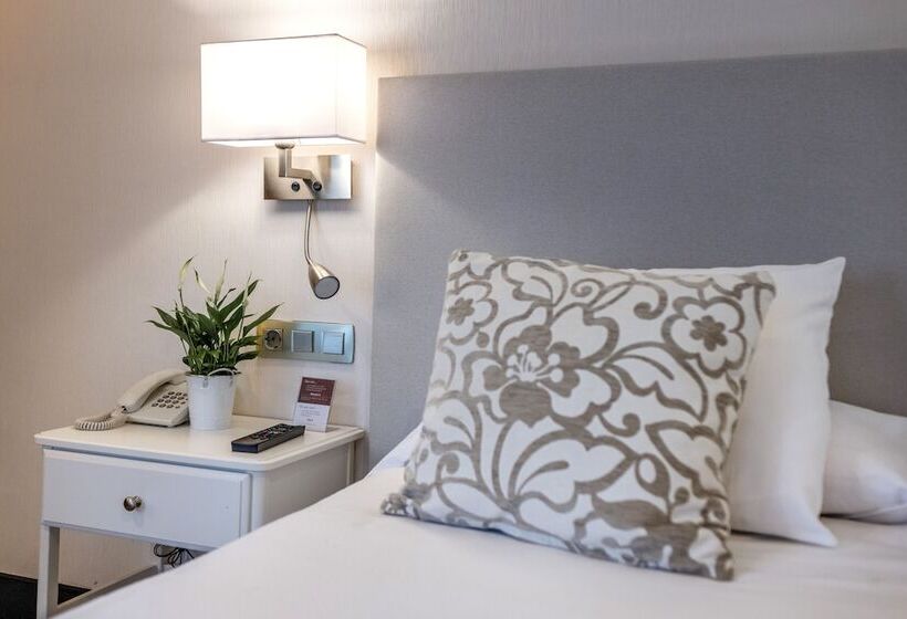 غرفة قياسية, Monasterio Benedictino