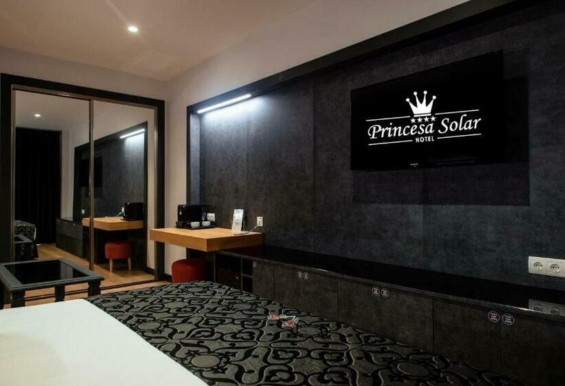 ジュニアスイート, Princesa Solar 4 Adults Recommended