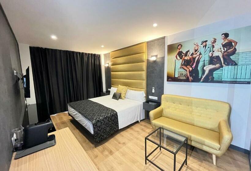 ジュニアスイート, Princesa Solar 4 Adults Recommended