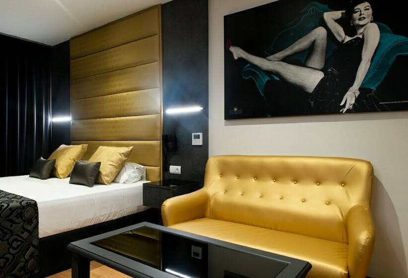 ジュニアスイート, Princesa Solar 4 Adults Recommended