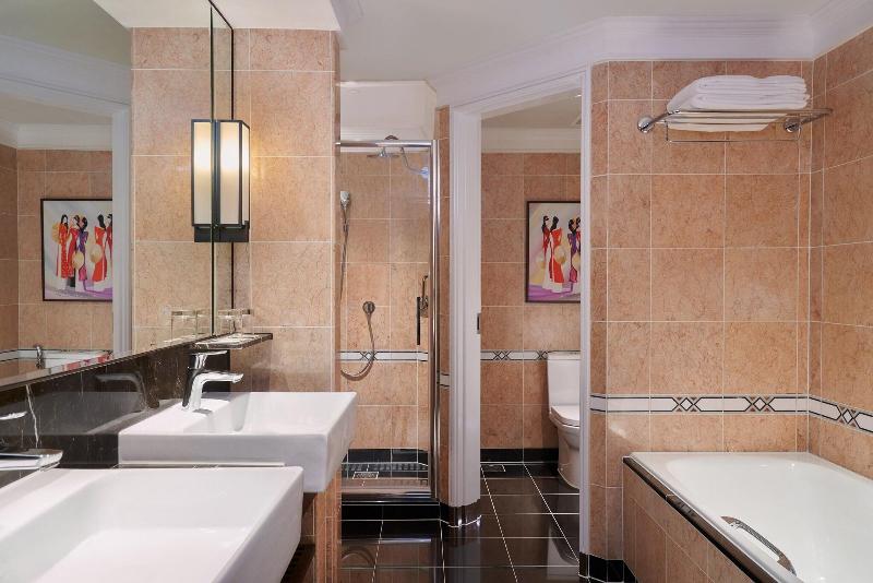 Monolocale Club, Sheraton Saigon Grand Opera