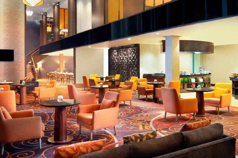 Monolocale Club, Sheraton Saigon Grand Opera