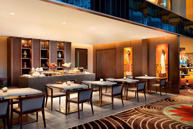 Suite, Sheraton Saigon Grand Opera