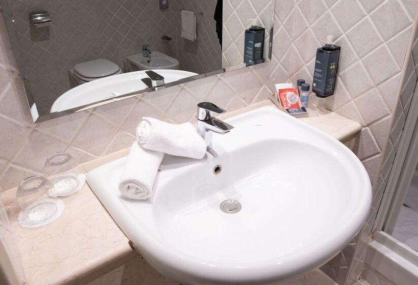 اتاق لوکس, Th Roma  Carpegna Palace