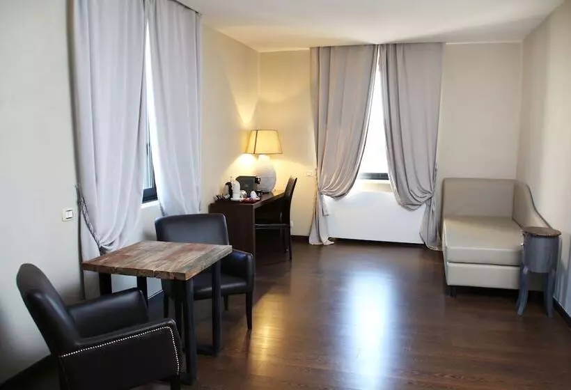 Camera Standard, Th Roma  Carpegna Palace