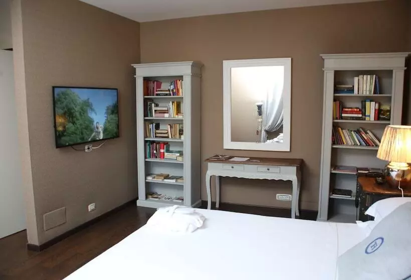 Camera Standard, Th Roma  Carpegna Palace