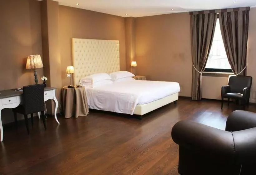 Junior Suite Deluxe, Th Roma  Carpegna Palace
