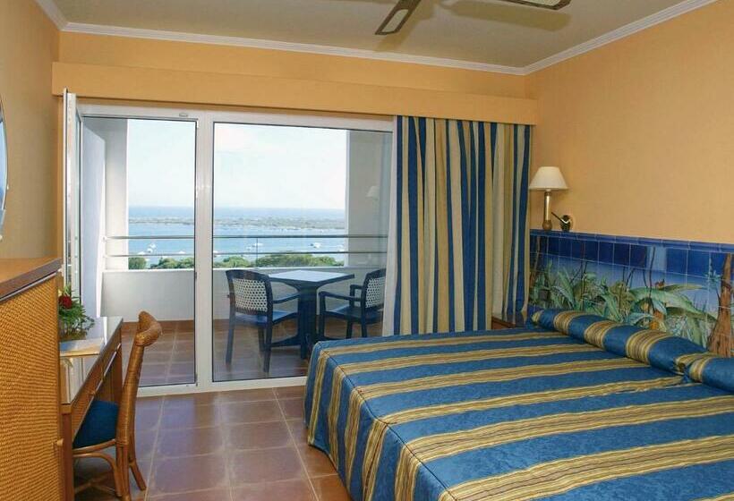 חדר משפחתי, Playacartaya