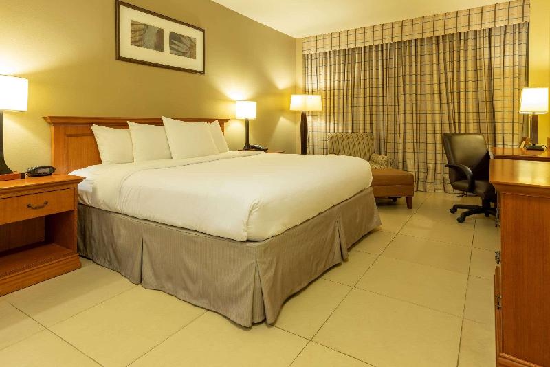 스위트 킹사이즈 침대, Radisson Hotel Panama Canal
