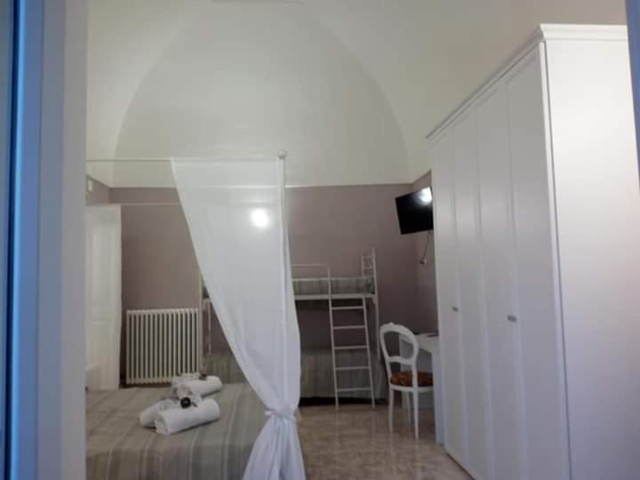 غرفة قياسية رباعية مزودة بشُرفة, Palazzo Mosca