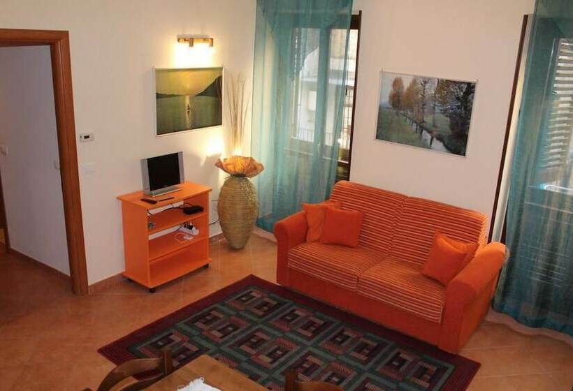 带1个卧室的舒适公寓, Hola Cathedral House