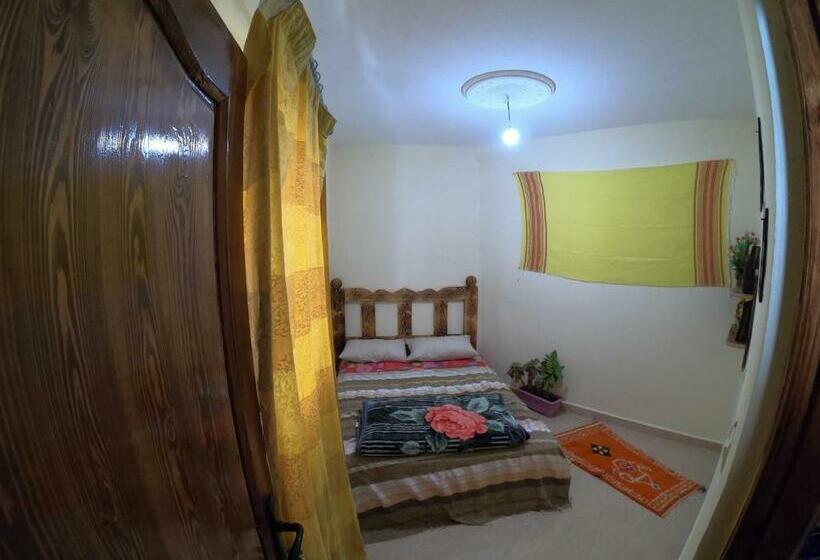 غرفة قياسية, Tayought Surf House