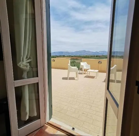 Standard Neljän Hengen Huone, Azienda Agrituristica Baglio Carta