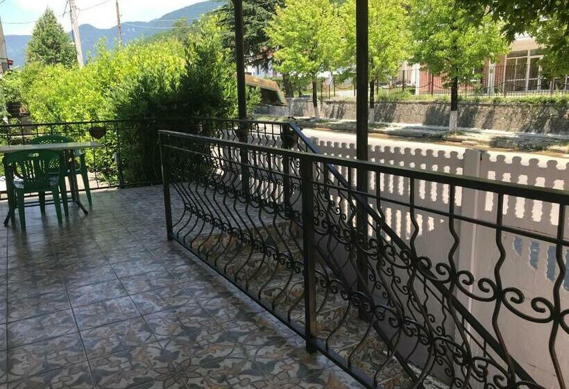 اتاق استاندارد, Guest House On Demerjipa