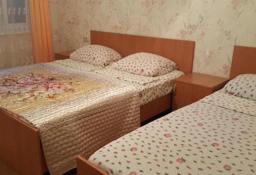 اتاق استاندارد سه نفره, Guest House On Demerjipa