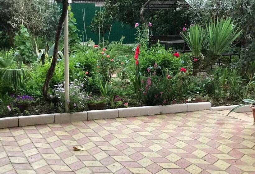 اتاق استاندارد یک نفره, Guest House On Demerjipa