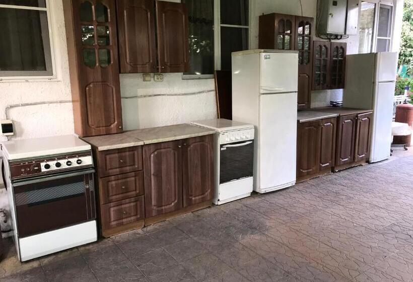 اتاق استاندارد یک نفره, Guest House On Demerjipa