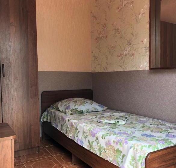 اتاق استاندارد یک نفره, Guest House On Demerjipa