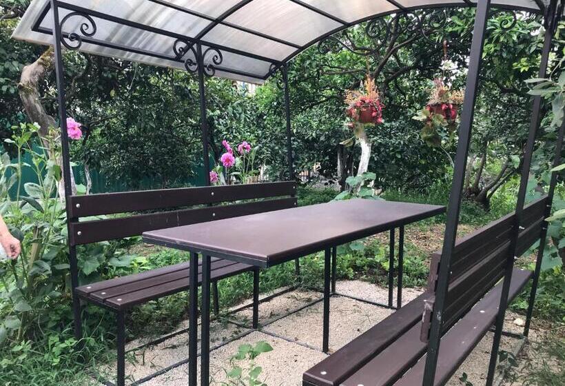 آپارتمان 1 خوابه همکف, Guest House On Demerjipa