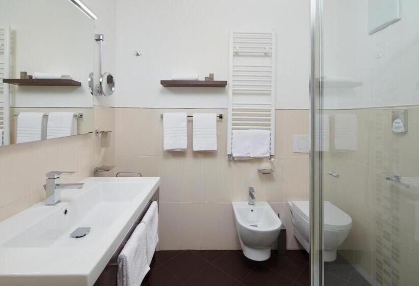 غرفة قياسية, Centrale