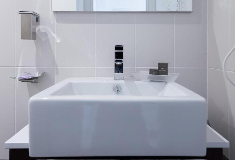 غرفة سوبيريور, Centrale