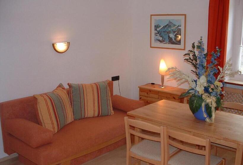 דירת חדר, Gasthof Majestic