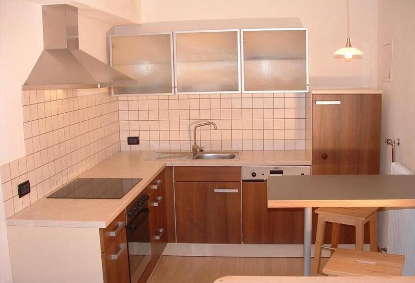 דירת חדר, Gasthof Majestic