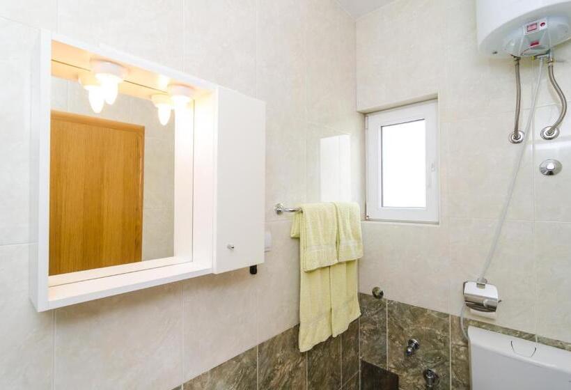 إستوديو قياسي مطل على المدينة, Rooms & Apartments Barišić