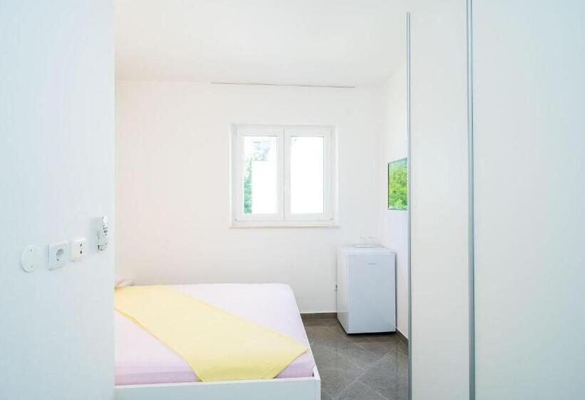 غرفة قياسية مطلّة علي الحديقة, Rooms & Apartments Barišić