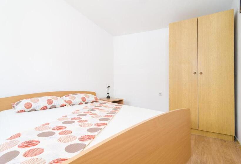 شقة كومفورت غرفة نوم واحدة, Rooms & Apartments Barišić