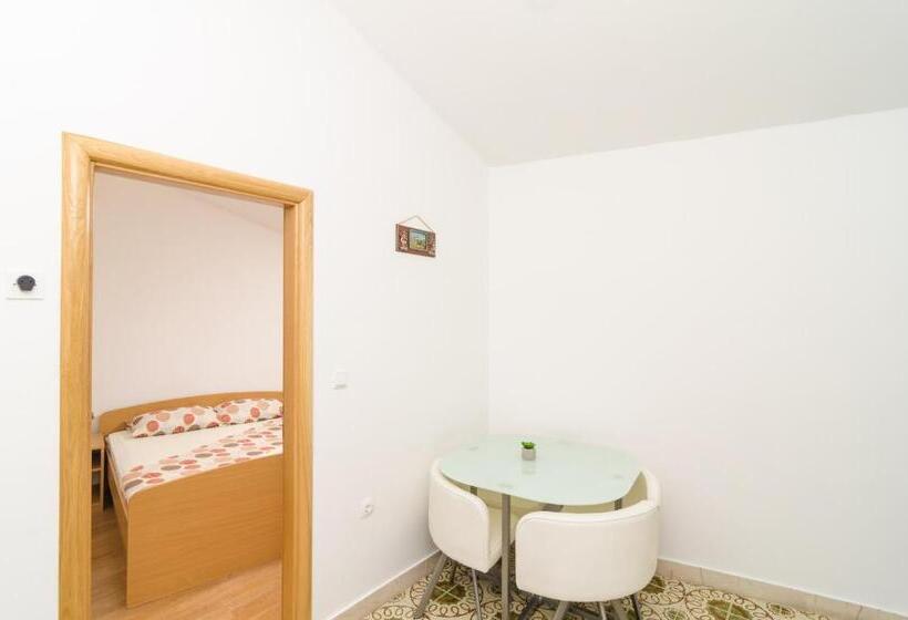 شقة كومفورت غرفة نوم واحدة, Rooms & Apartments Barišić