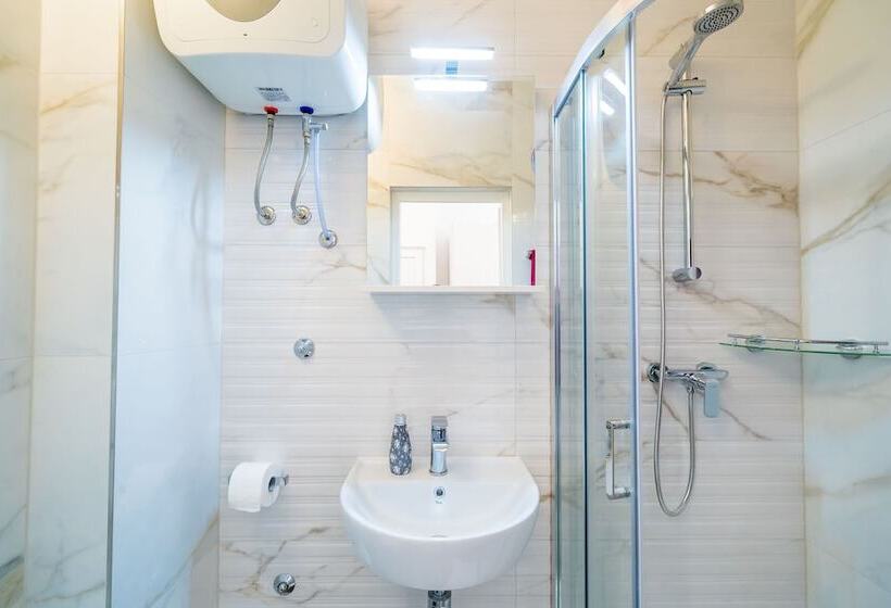 غرفة قياسية مطلّة علي الحديقة, Rooms & Apartments Barišić