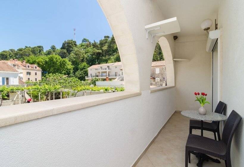 إستوديو قياسى مطلّ علي الحديقة, Rooms & Apartments Barišić