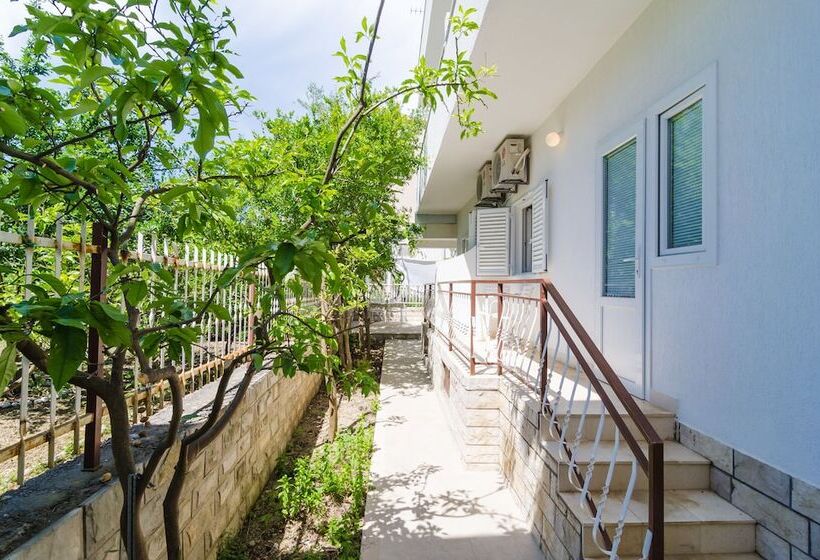 إستوديو قياسى مطلّ علي الحديقة, Rooms & Apartments Barišić