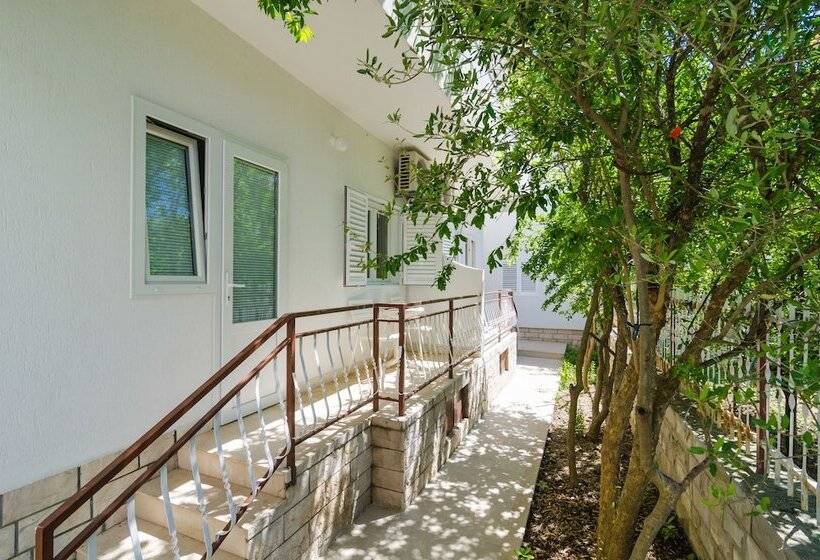 استوديو  سوبيريور مطل على الحديقة, Rooms & Apartments Barišić