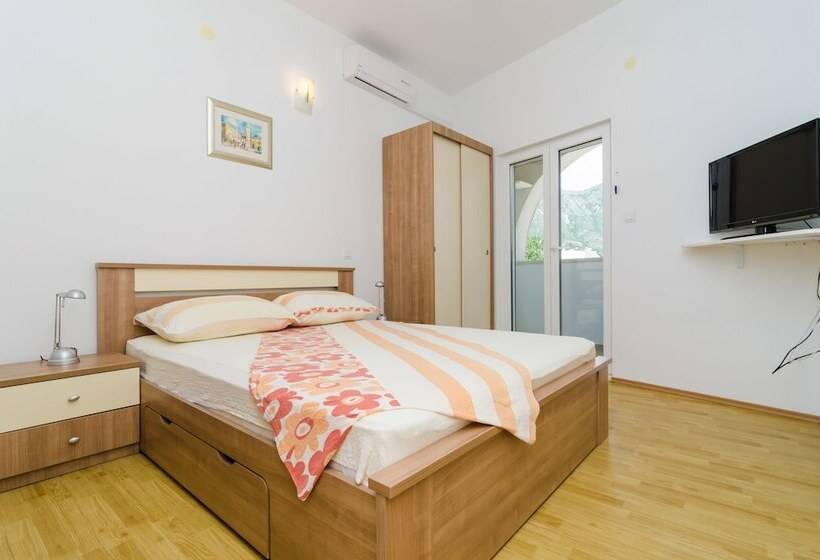 Студия Стандарт Вид на Город, Rooms & Apartments Barišić