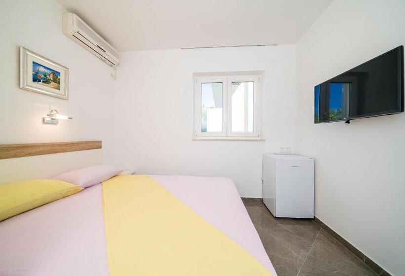 غرفة قياسية مطلّة علي الحديقة, Rooms & Apartments Barišić