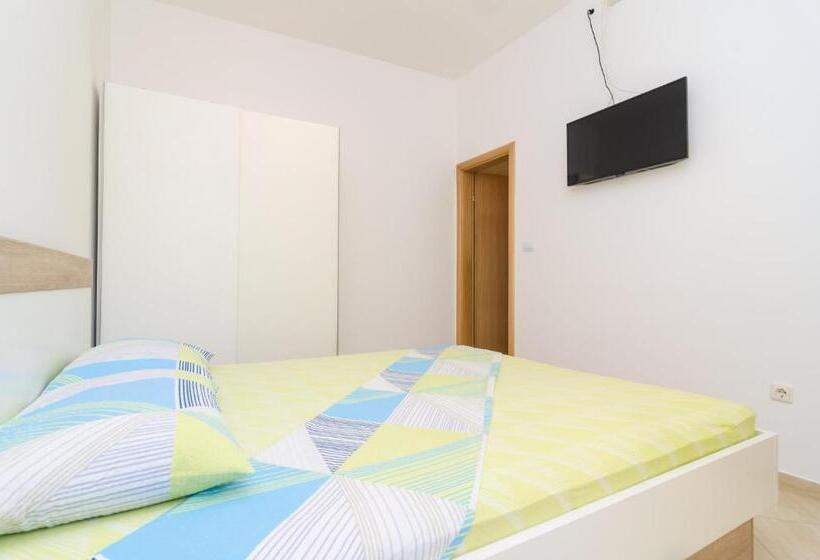 إستوديو قياسى مطلّ علي الحديقة, Rooms & Apartments Barišić