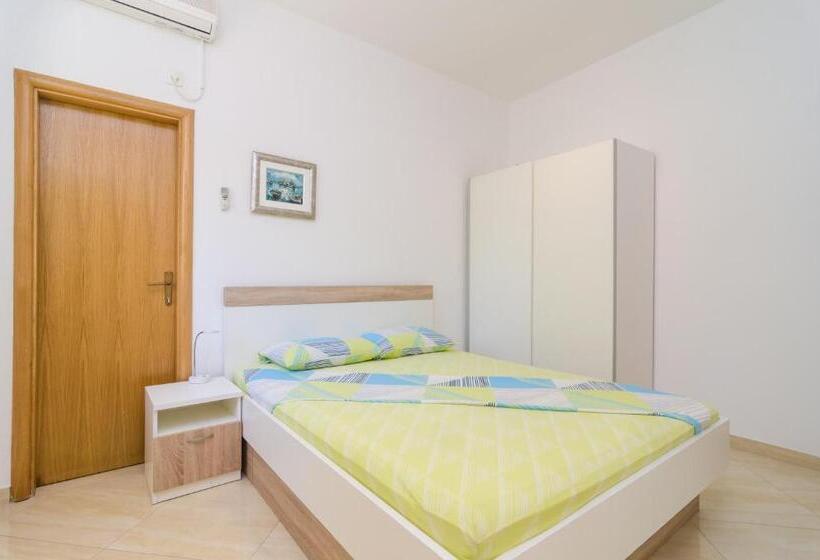 إستوديو قياسى مطلّ علي الحديقة, Rooms & Apartments Barišić