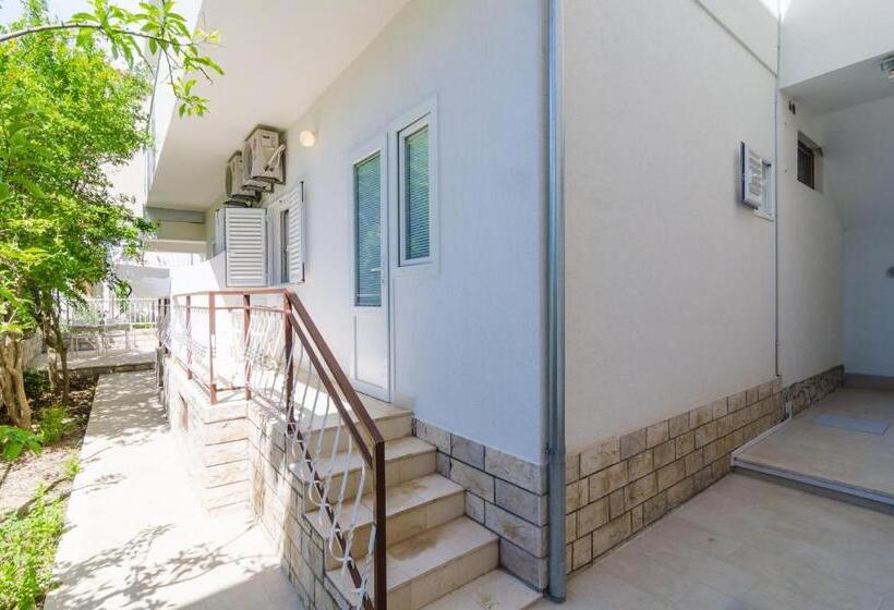 استوديو  سوبيريور مطل على الحديقة, Rooms & Apartments Barišić