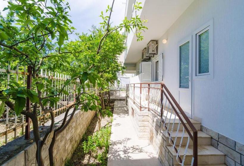 استوديو  سوبيريور مطل على الحديقة, Rooms & Apartments Barišić