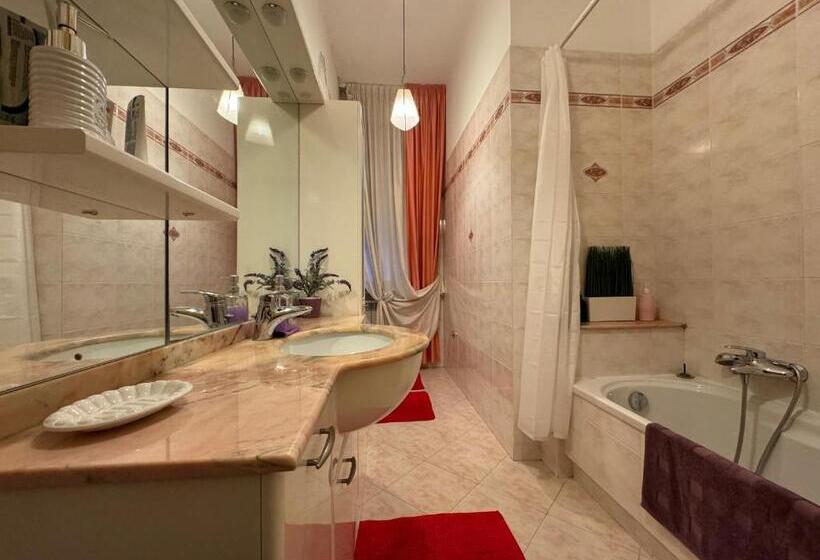 اتاق استاندارد با سرویس بهداشتی مشترک, B&b Frontepista