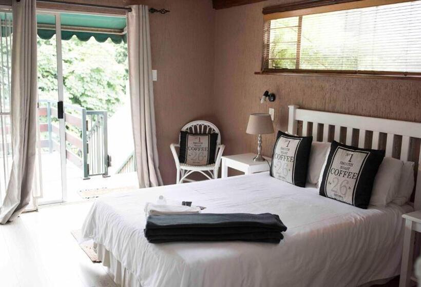 Номер Deluxe с Балконом, Greenfields Guesthouse & Restaurant