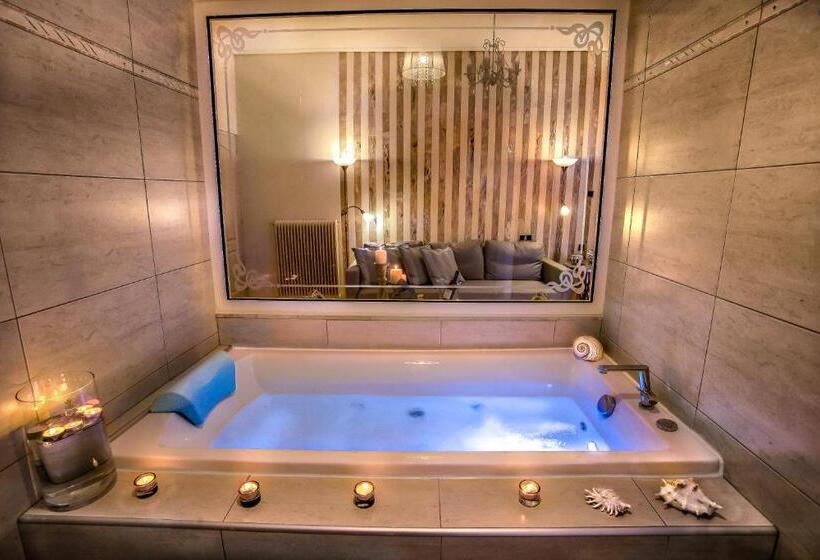 סוויטה עם ג'קוזי, נוף לים, Panorama Suites & Spa   Adults Only